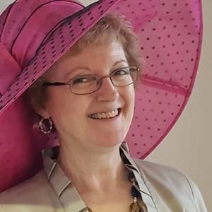 Meet your Posher, Stephanie